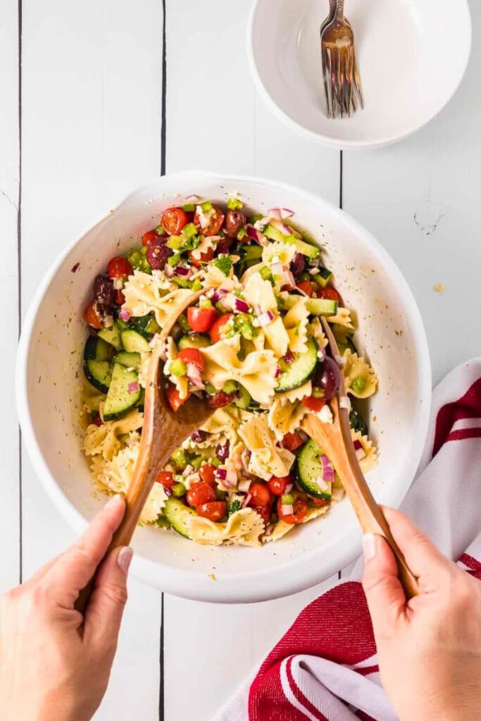 How to Make Greek Pasta Salad