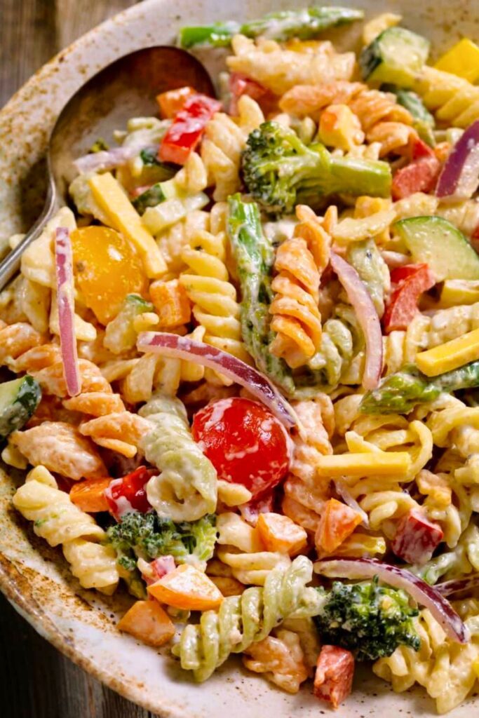How to Make Creamy Pasta Salad