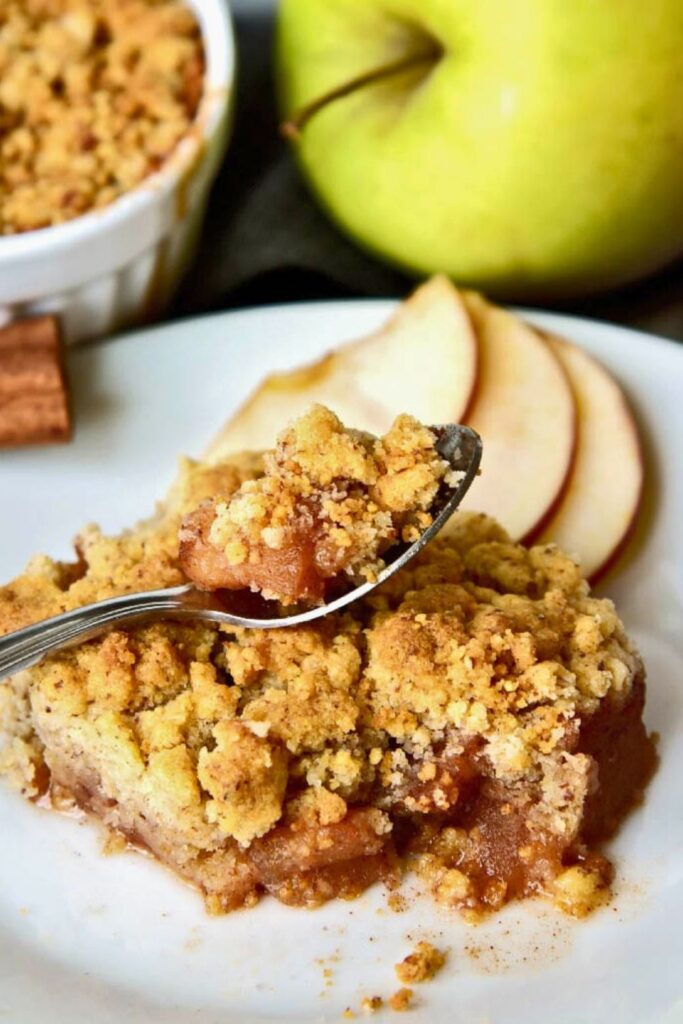 How to Serve Apple Crumble