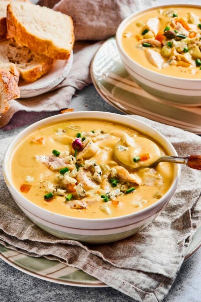 What to Eat with Buffalo Chicken Soup